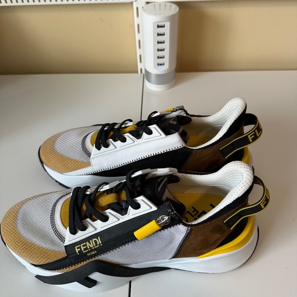 Mens Fendi Flow Shoe - New Condition - Picture 3 of 4